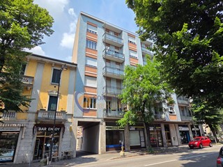 Appartamento in Vendita a Busto Arsizio, 200'000&euro;, 157 m²