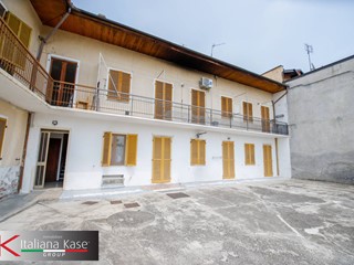 Trilocale in Vendita a Candia Canavese, 45'000&euro;, 85 m²