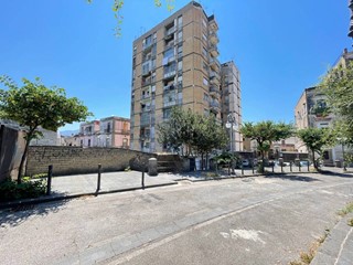 Bilocale in Vendita a Torre Annunziata, 80'000&euro;, 60 m²