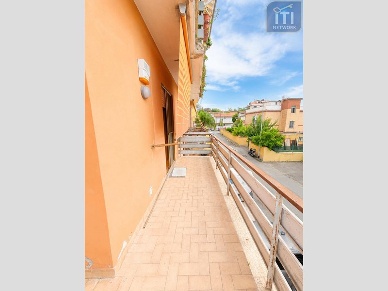 Quadrilocale in Vendita a Roma, 230'000&euro;, 90 m²
