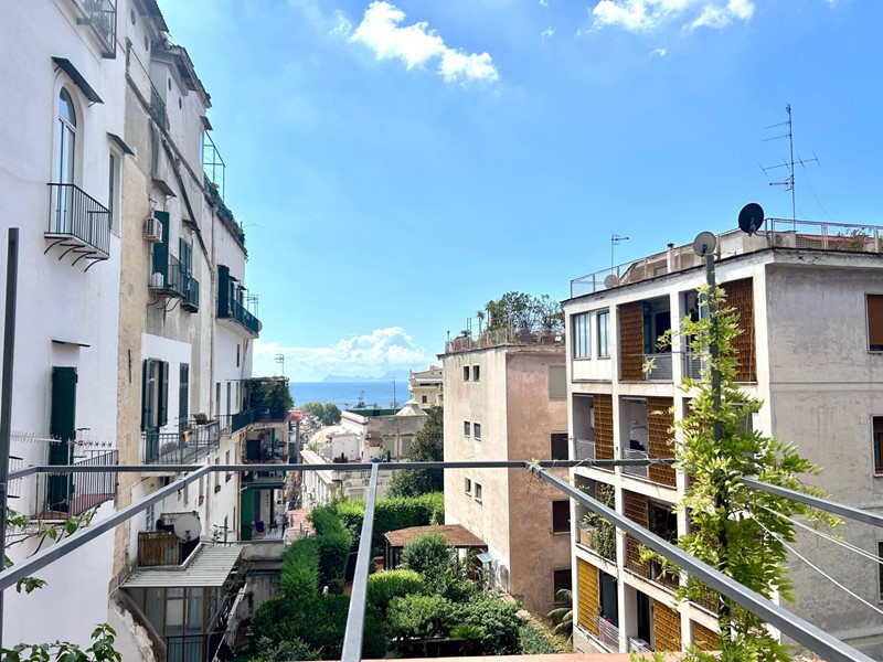 Bilocale in Affitto a Napoli, 970&euro;, 50 m²