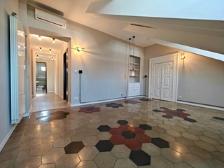 Attico in Affitto a Torino, 1'350&euro;, 110 m²