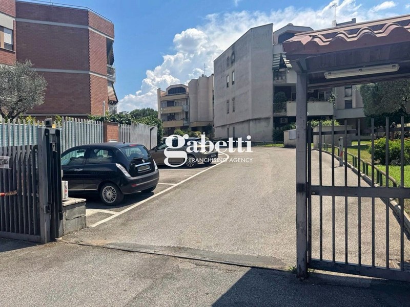 Quadrilocale in Vendita a Roma, 329'000&euro;, 115 m²