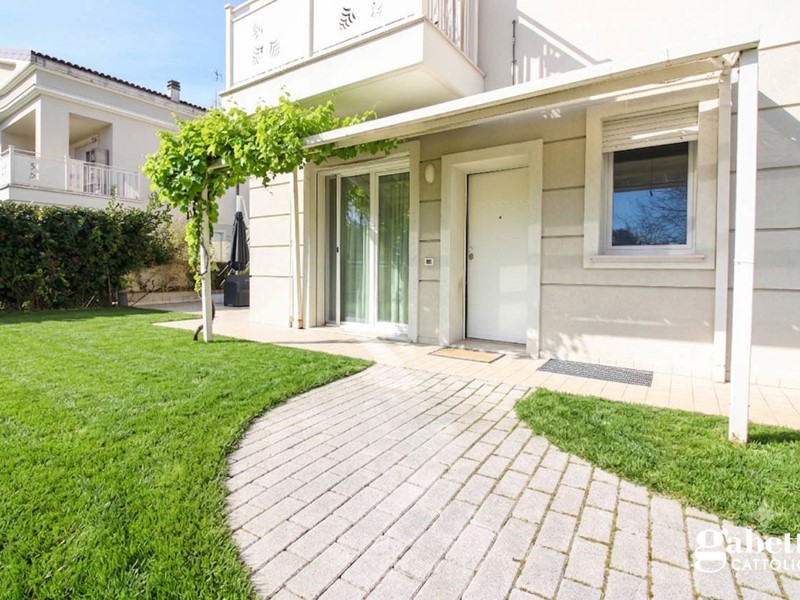 Appartamento in Vendita a Cattolica, 550'000&euro;, 170 m², con Box
