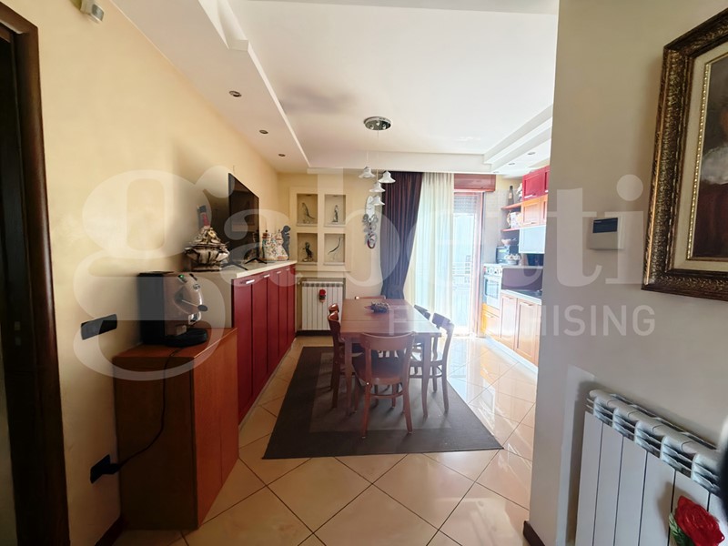 Trilocale in Vendita a Angri, 180'000&euro;, 92 m²