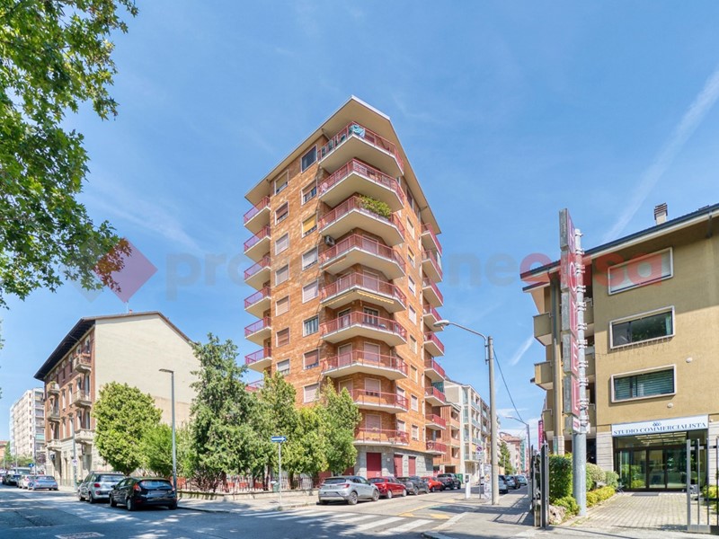 Quadrilocale in Vendita a Torino, 269'000&euro;, 124 m²
