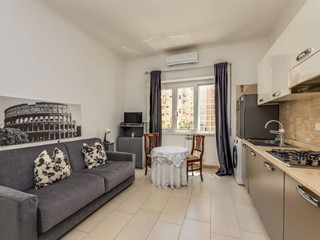 Trilocale in Vendita a Roma, 299'000&euro;, 75 m²