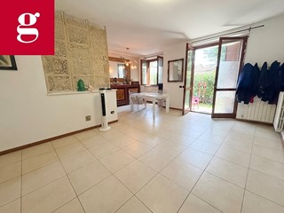 Trilocale in Vendita a Trezzano sul Naviglio, 350'000&euro;, 100 m², con Box