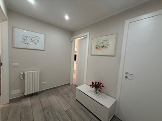 Bilocale in Vendita a Canzo, 125'000&euro;, 70 m², arredato