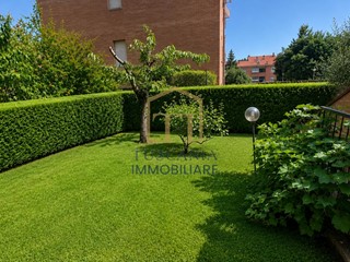 Appartamento in Vendita a Colle di Val D'Elsa, 270'000&euro;, 90 m², arredato, con Box