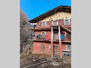 Appartamento in Vendita a Perrero, 21'000&euro;, 197 m²