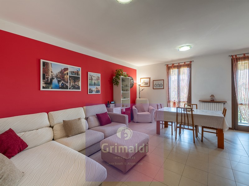 Trilocale in Vendita a Villanterio, 99'000&euro;, 98 m², arredato, con Box