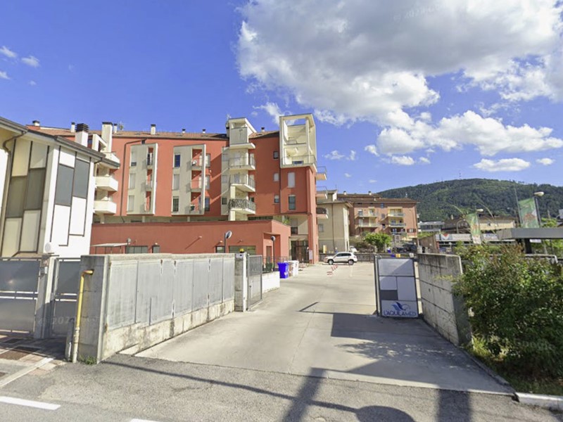 Bilocale in Vendita a L'Aquila, 98'000&euro;, 65 m²