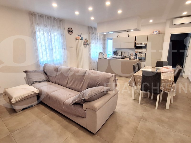 Quadrilocale in Vendita a Napoli, 280'000&euro;, 110 m²