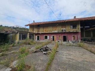 Appartamento in Vendita a Maglione, 26'640&euro;, 333 m²
