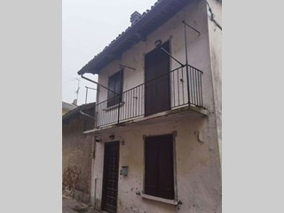 Quadrilocale in Vendita a Lauriano, 14'030&euro;, 79 m²