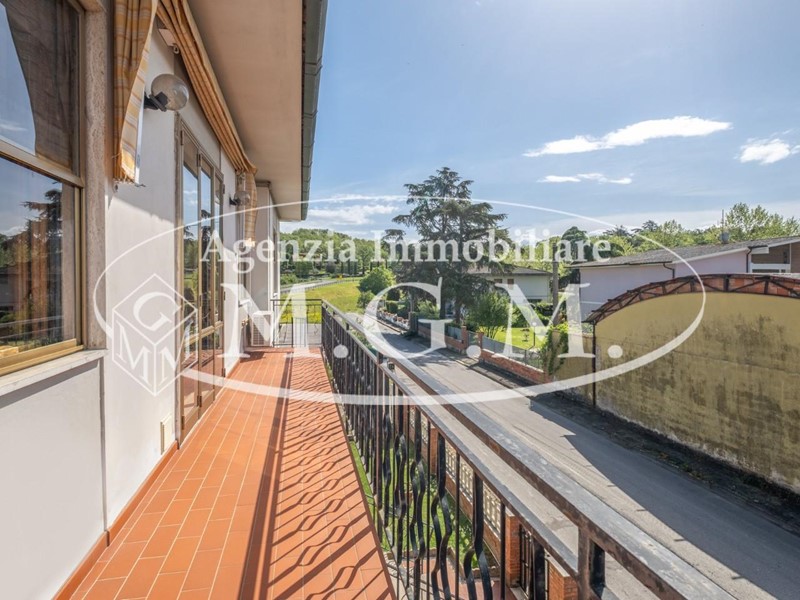 Appartamento in Vendita a Calcinaia, 198'000&euro;, 121 m²