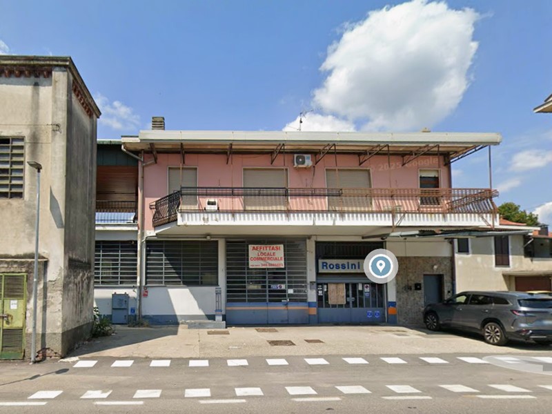 Appartamento in Vendita a Ferno, 138'000&euro;, 210 m²