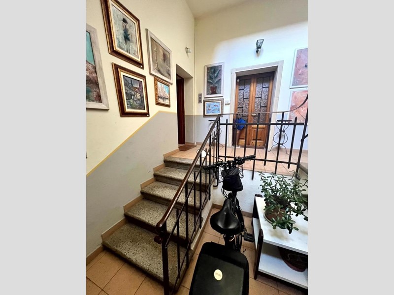 Quadrilocale in Vendita a Barga, 90'000&euro;, 65 m², arredato