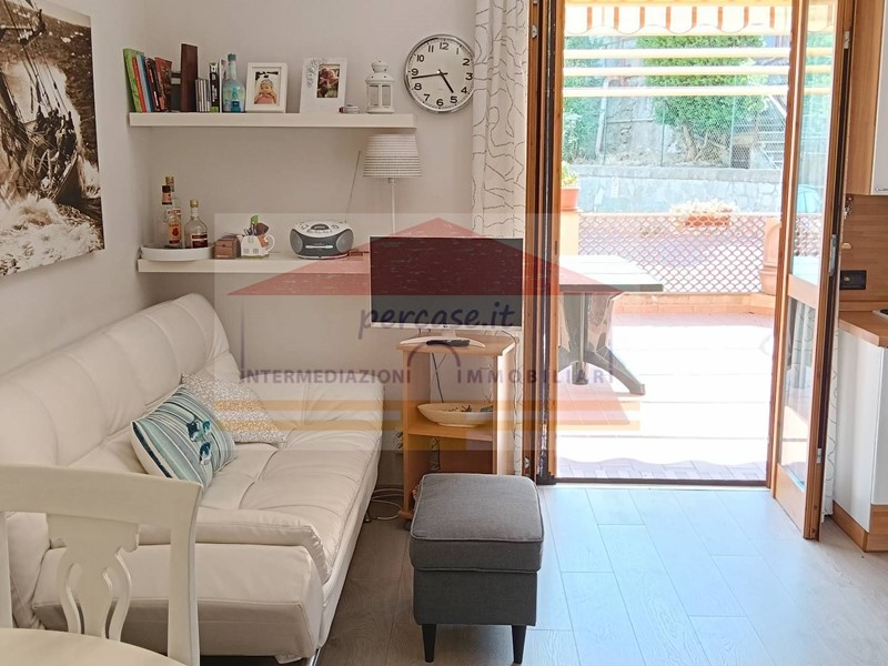 Trilocale in Vendita a Civezza, 148'000&euro;, 49 m²