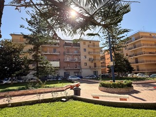Appartamento in Vendita a Siracusa, 145'000&euro;, 175 m²