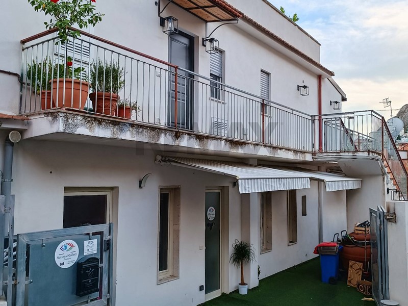 Appartamento in Vendita a Taormina, 580'000&euro;, 138 m²