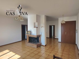 Appartamento in Vendita a Acquaviva Picena, 105'000&euro;, 130 m²