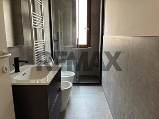 Bilocale in Vendita a Milano, 182'000&euro;, 40 m²