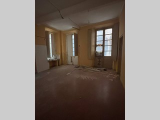 Trilocale in Vendita a Genova, 110'000&euro;, 75 m²