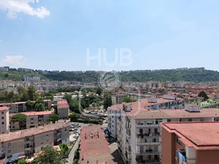 Quadrilocale in Vendita a Napoli, 249'000&euro;, 95 m²