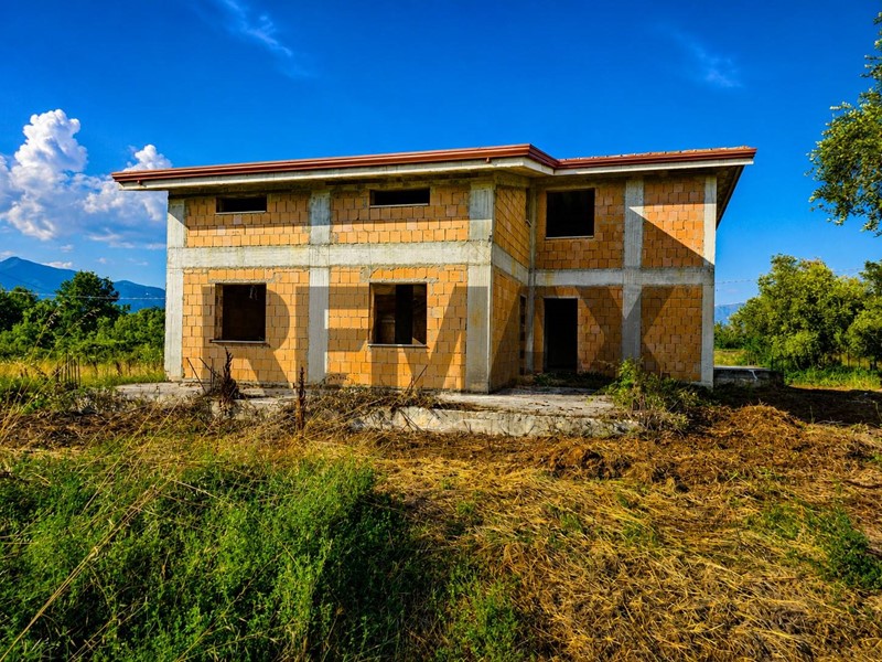 Appartamento in Vendita a Marzano Appio, 250'000&euro;, 680 m²