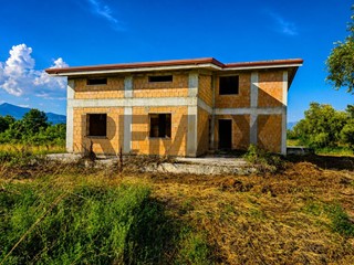 Appartamento in Vendita a Marzano Appio, 250'000&euro;, 680 m²
