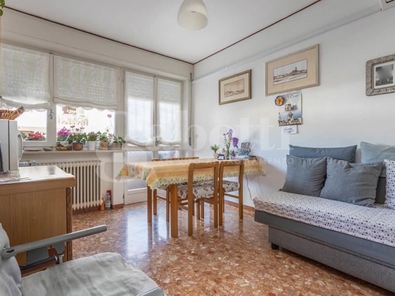 Bilocale in Vendita a Spilimbergo, 65'000&euro;, 65 m², con Box