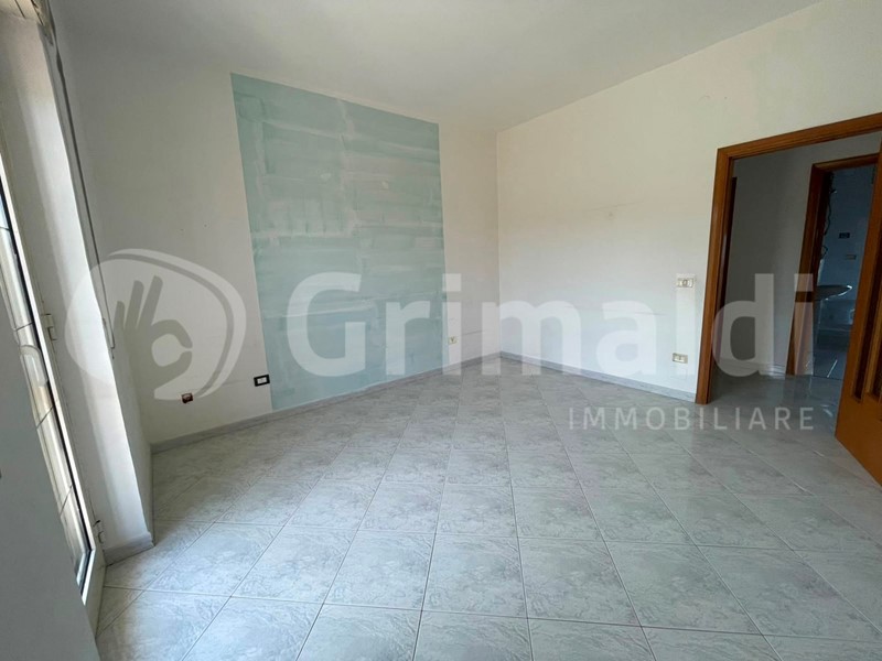 Quadrilocale in Affitto a Giugliano in Campania, 650&euro;, 140 m²