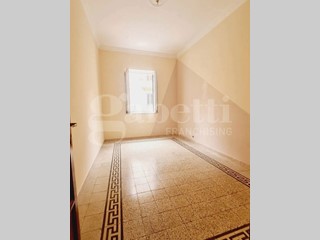Bilocale in Vendita a Palermo, 75'000&euro;, 60 m²