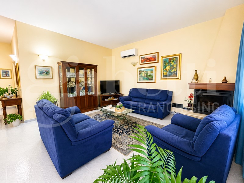 Appartamento in Vendita a Siniscola, 220'000&euro;, 194 m²