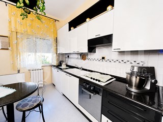 Appartamento in Vendita a Siniscola, 220'000&euro;, 194 m²
