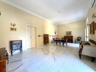 Quadrilocale in Vendita a Foggia, 138'000&euro;, 170 m²