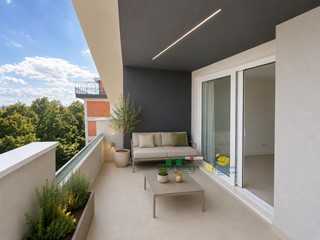 Bilocale in Vendita a Parma, 300'000&euro;, 74 m², con Box
