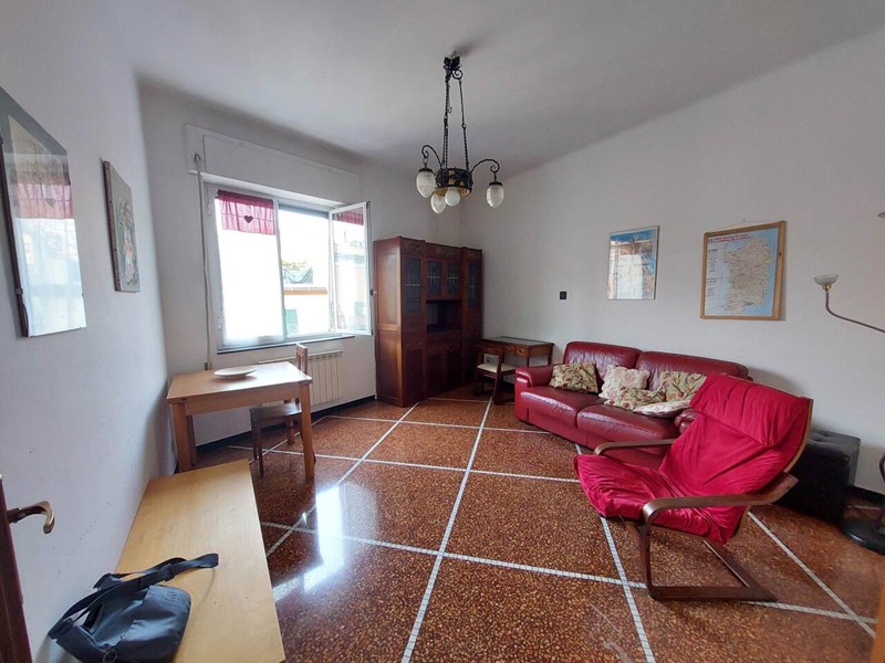 Trilocale in Vendita a Genova, zona Marassi, 149'000&euro;, 117 m²