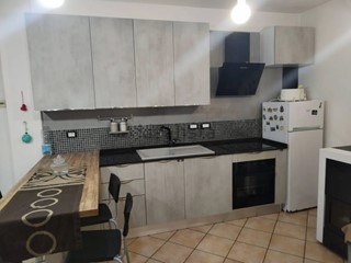 Quadrilocale in Vendita a Reggio Emilia, zona Canalina, 231'000&euro;, 80 m², arredato, con Box