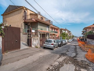 Quadrilocale in Vendita a Misterbianco, 119'000&euro;, 104 m²