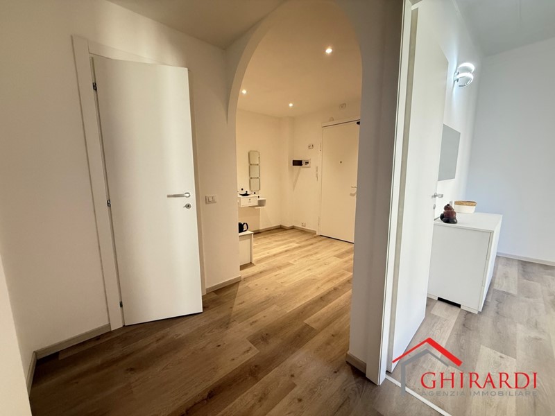 Appartamento in Affitto a Genova, zona Sestri Ponente, 1'000&euro;, 80 m², arredato
