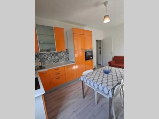 Trilocale in Affitto a Medesano, zona Sant'andrea Bagni, 750&euro;, 65 m²