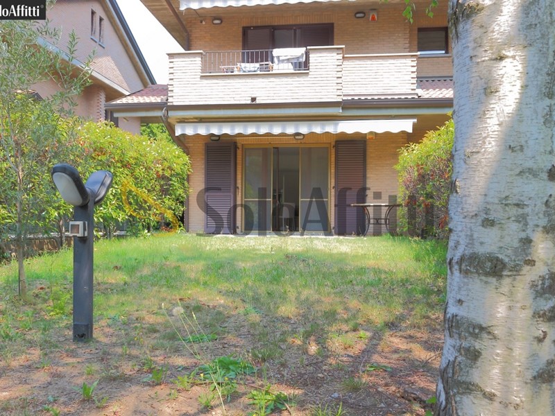 Appartamento in Affitto a Paderno Dugnano, 1'200&euro;, 119 m², arredato, con Box
