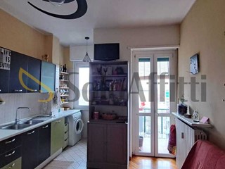 Trilocale in Affitto a Torino, zona Aurora, 700&euro;, 78 m², arredato