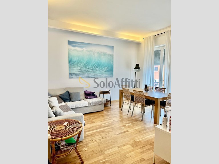 Trilocale in Affitto a Pescara, zona Via Nicola Fabrizi, 900&euro;, 90 m², arredato