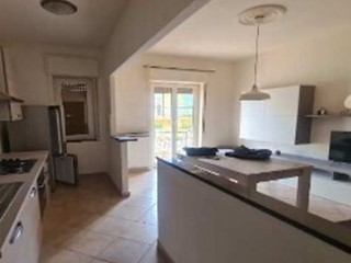 Appartamento in Vendita a Genova, zona Rivarolo, 50'646&euro;, 75 m²