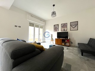 Trilocale in Affitto a Catanzaro, zona Catanzaro Centro, 600&euro;, 130 m², arredato