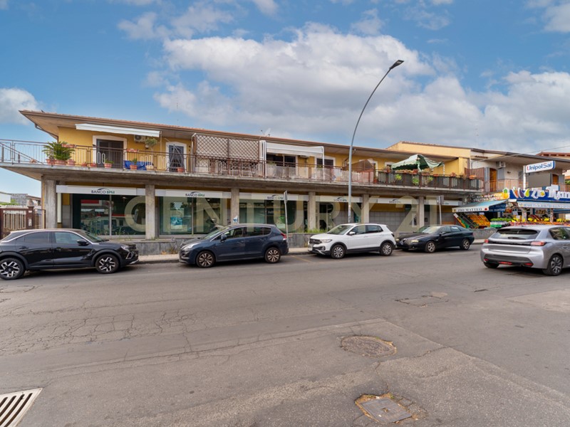 Trilocale in Affitto a San Giovanni la Punta, 700&euro;, 109 m², arredato